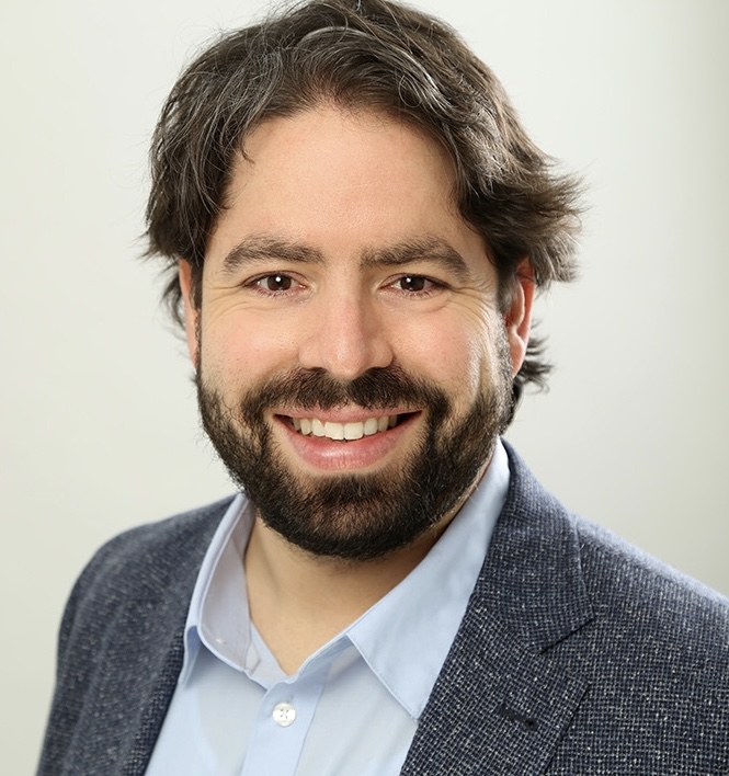 This image shows Dr. Juan Pablo Segovia Gutiérrez